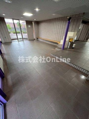 東大阪市若江東町２丁目の賃貸マンションのロビー