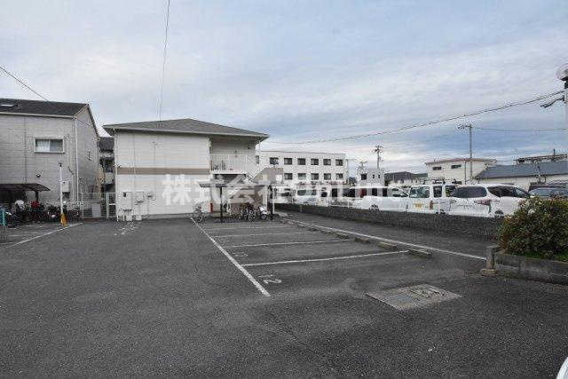【駐車場】