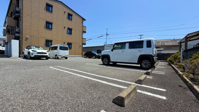 グランドゥールの駐車場