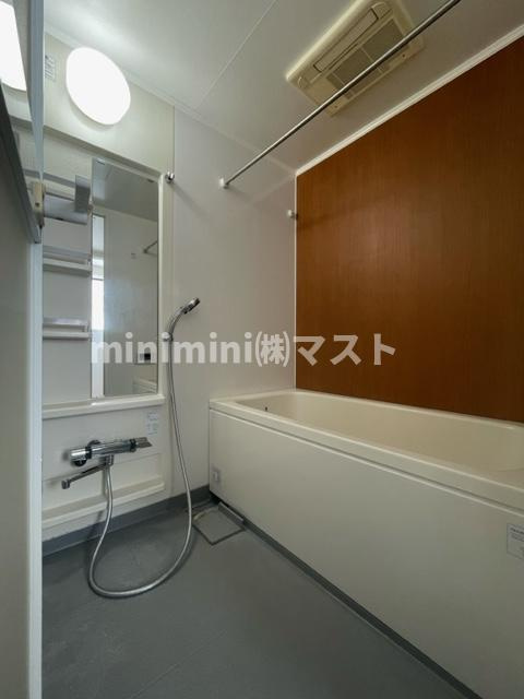 大阪市中央区本町橋の賃貸マンションの浴室