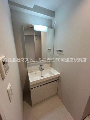 大阪市西区九条１丁目の賃貸マンションの洗面所