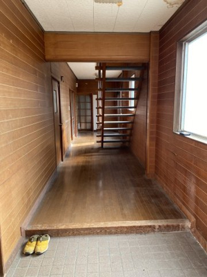  | 柏原中古戸建700万円 | 玄関ホール