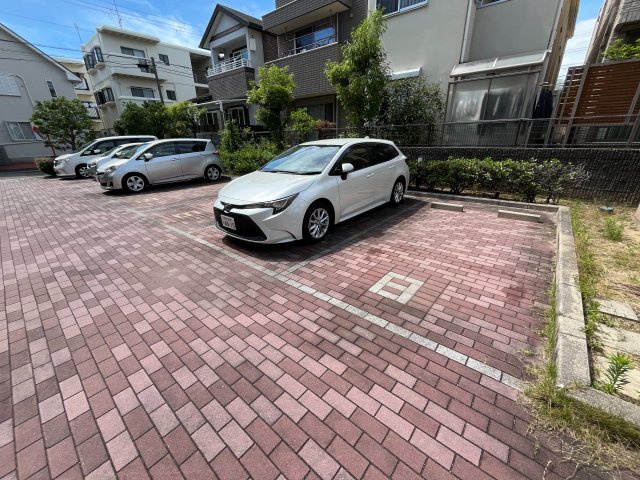 コートラフィーネの駐車場