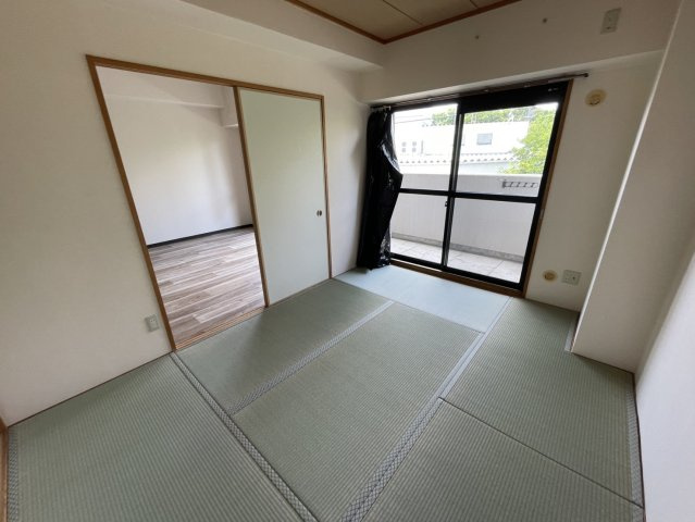 クリスタルの和室