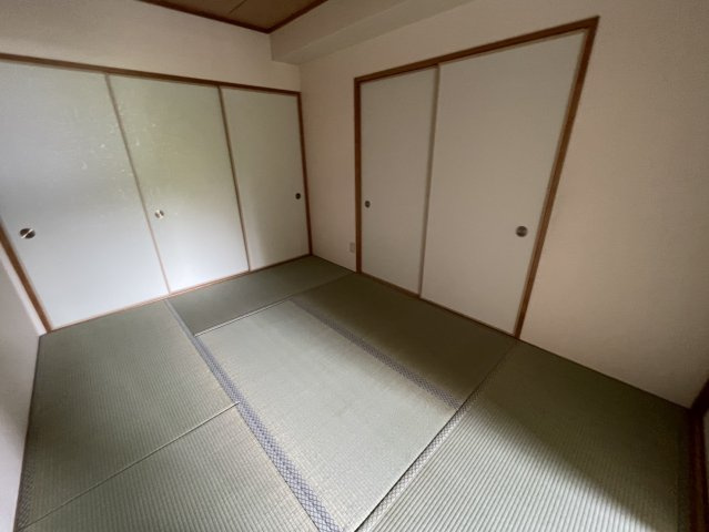 クリスタルの和室
