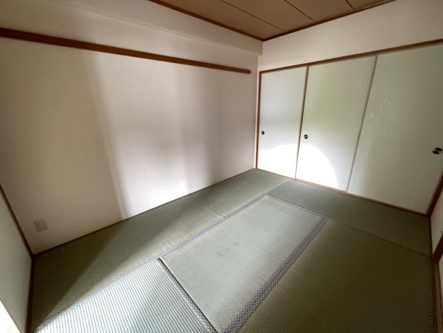 クリスタルの和室