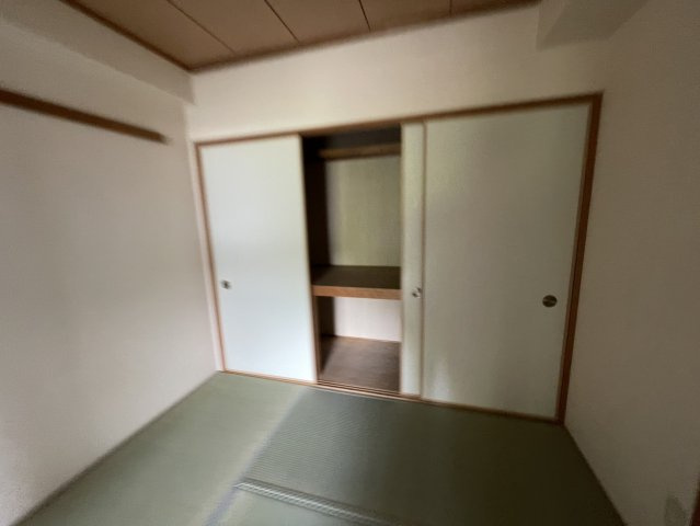 クリスタルの和室