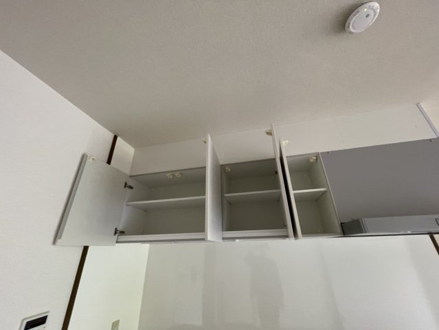 クリスタルの内装