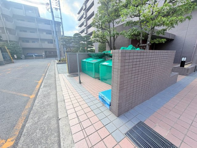グレース門戸荘のエントランス
