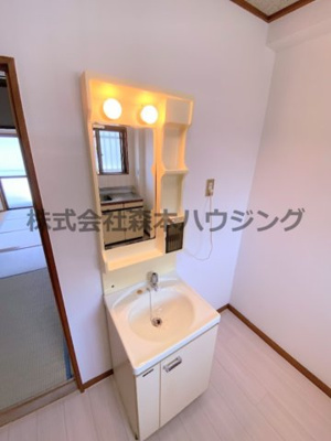 【独立洗面台】 | 　WESTヒルズ御堂 | 独立洗面化粧台が付いています