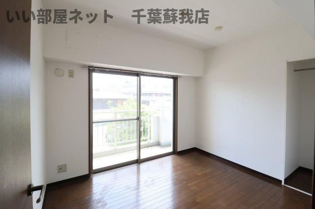 アメージングエステートの洋室|ゆったりした洋室です