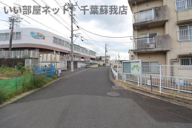 アメージングエステートの周辺