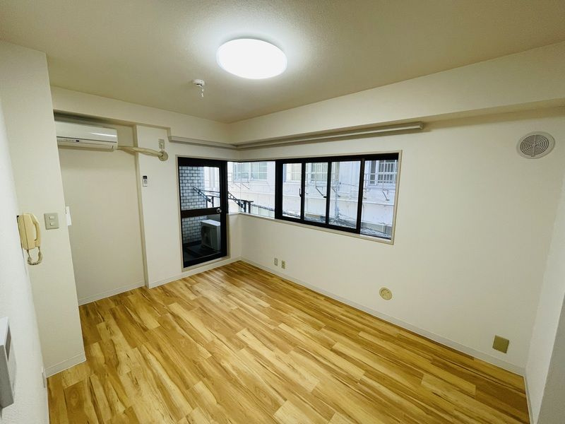 中銀上野小島マンシオンの居間・リビング