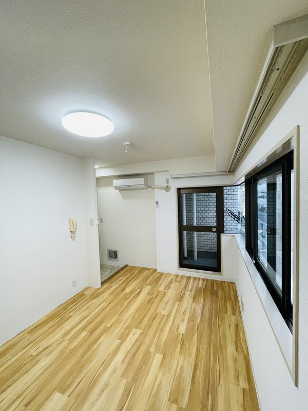 中銀上野小島マンシオンの居間・リビング