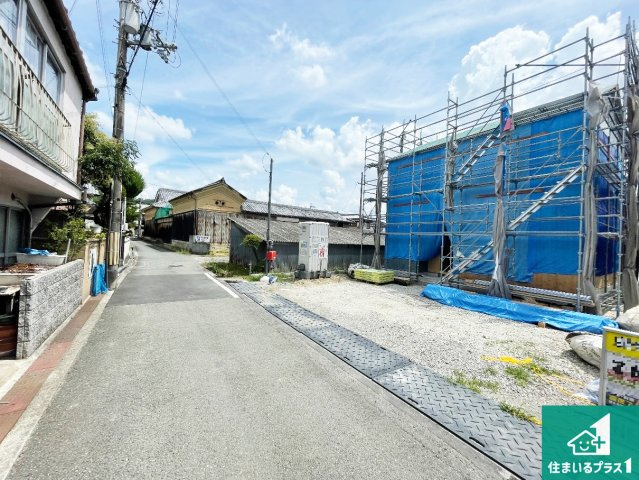 加西市北条町栗田　第1期　新築一戸建ての前面道路含む現地写真|現在建築中！落ち着いた街並みで新生活を始めることが出来そう！周辺の物件も併せてご紹介させて頂きます！