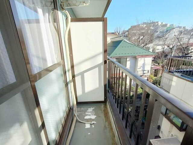 リヴォーレ鶴水のバルコニー