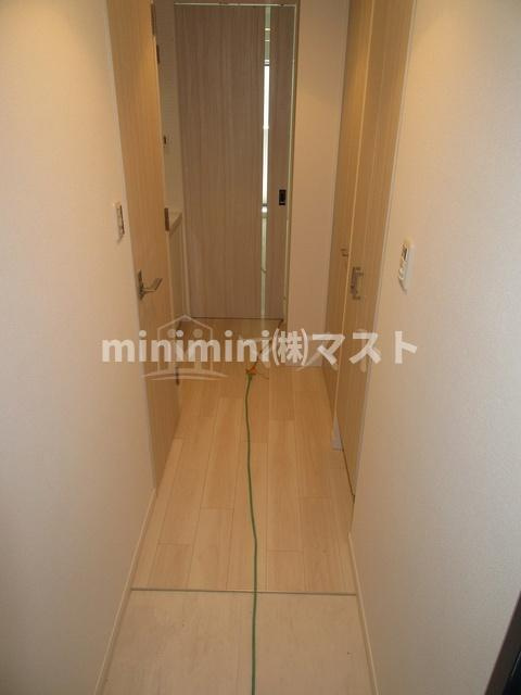 大阪市西区南堀江２丁目の賃貸マンションの玄関