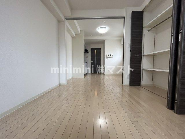大阪市西区京町堀２丁目の賃貸マンションの居間・リビング