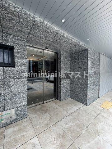 大阪市西区南堀江２丁目の賃貸マンションのエントランス
