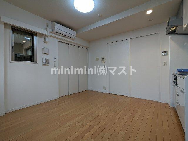 大阪市西区北堀江１丁目の賃貸マンションの居間・リビング