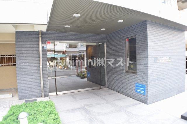 大阪市西区北堀江１丁目の賃貸マンションのエントランス