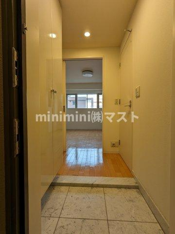 大阪市西区北堀江１丁目の賃貸マンションの玄関