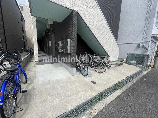 メゾンショコラEのエントランス