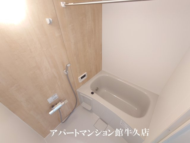 D-Invest栄町の浴室