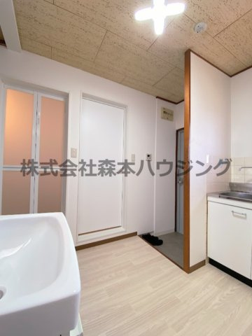 【居間・リビング】 | 　WESTヒルズ御堂 | 使いやすいキッチンスペースです