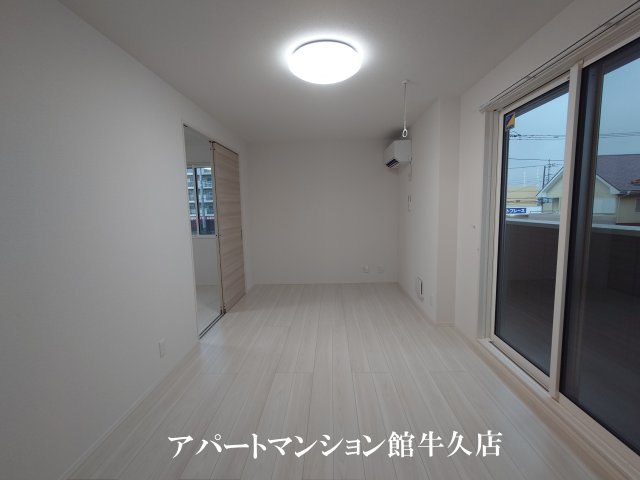 D-Invest栄町の居間・リビング