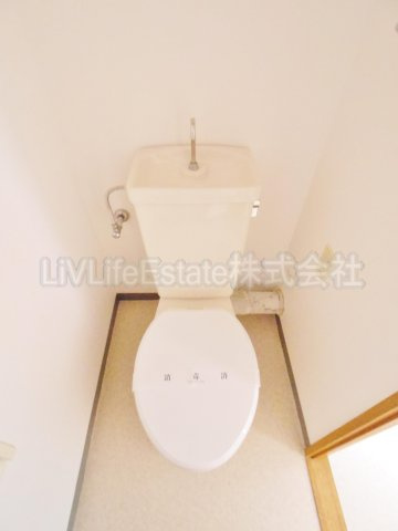 小平市仲町の賃貸マンションのトイレ