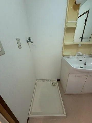 神戸市東灘区西岡本１丁目の賃貸マンションの洗面所