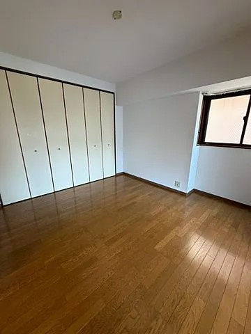 神戸市東灘区西岡本１丁目の賃貸マンションの居間・リビング