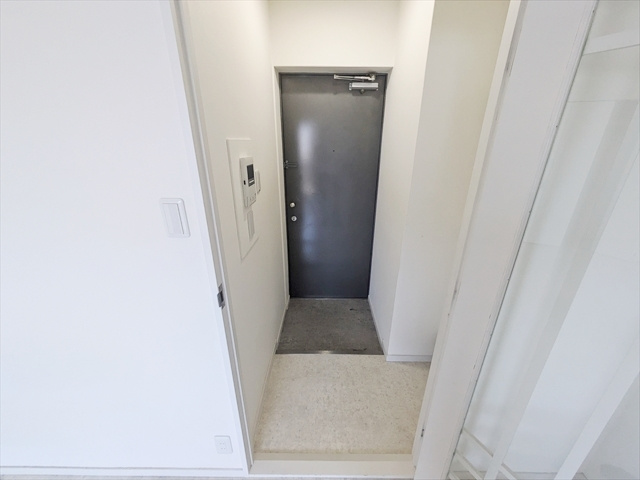 芦屋市浜芦屋町の賃貸マンションの玄関