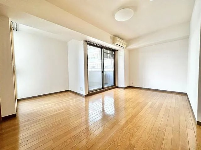神戸市東灘区深江本町３丁目の賃貸マンションの居間・リビング