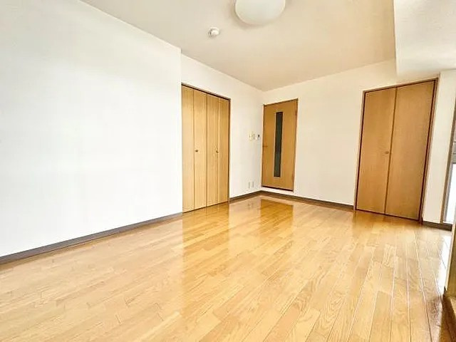 神戸市東灘区深江本町３丁目の賃貸マンションの居間・リビング