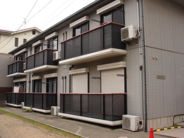 神戸市東灘区北青木３丁目のアパートの外観