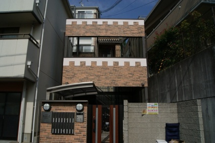 神戸市東灘区魚崎西町４丁目の賃貸マンションの外観