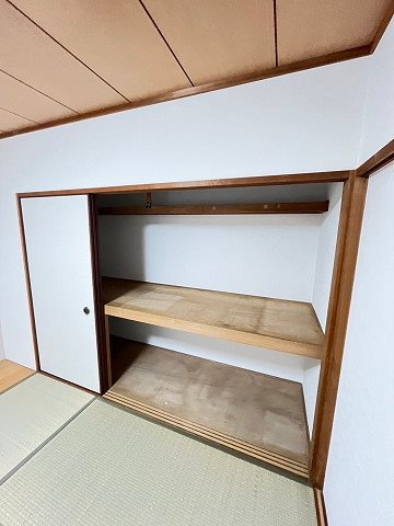 西宮市甲子園口３丁目の賃貸マンションの収納