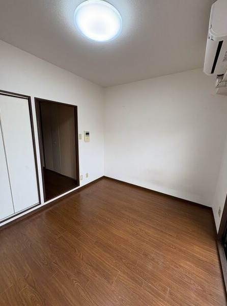 神戸市東灘区甲南町３丁目の賃貸マンションの居間・リビング