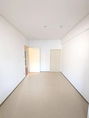 西宮市中島町の賃貸マンションの居間・リビング