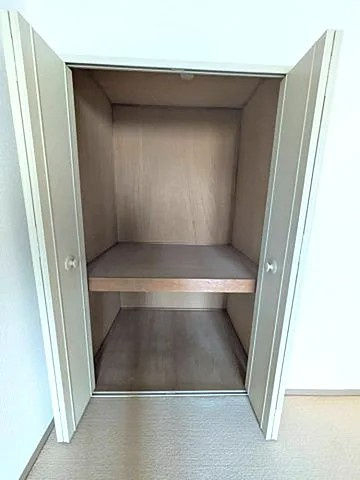 西宮市中島町の賃貸マンションの収納
