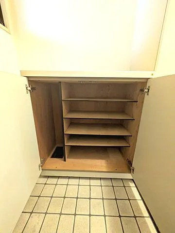 西宮市中島町の賃貸マンションの玄関