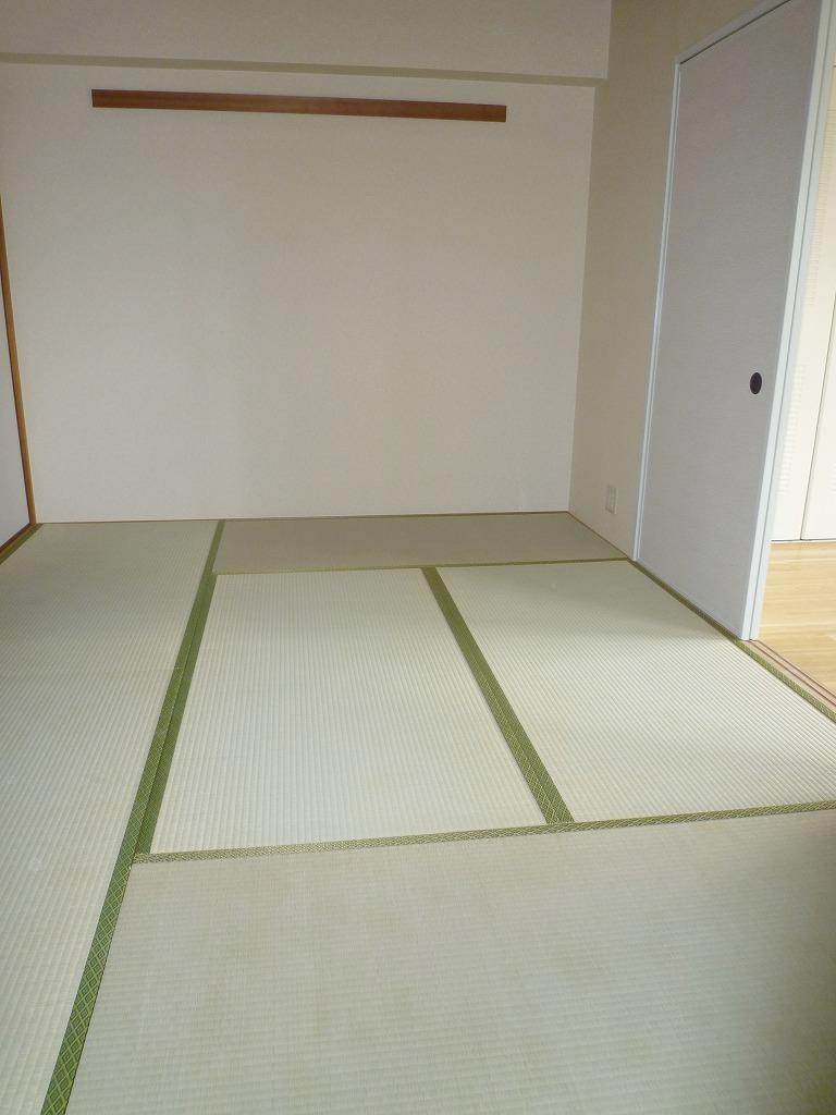 西宮市津門大箇町の賃貸マンションの居間・リビング