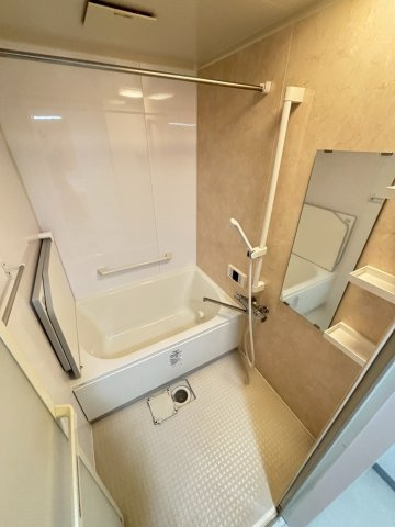 西宮市津門大箇町の賃貸マンションの浴室