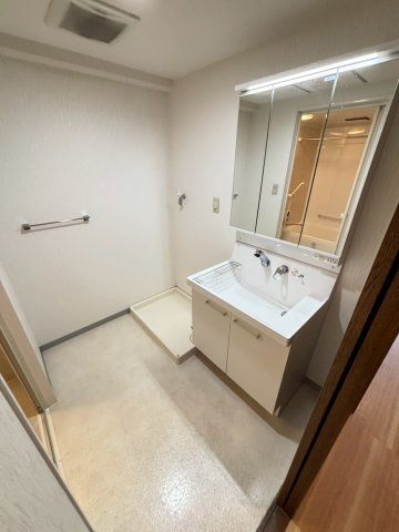 西宮市津門大箇町の賃貸マンションの洗面所