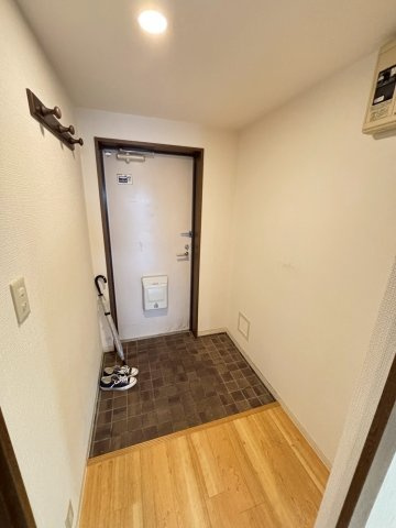 西宮市津門大箇町の賃貸マンションの玄関