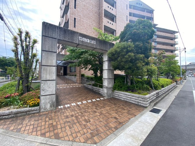 西宮市津門大箇町の賃貸マンションの庭