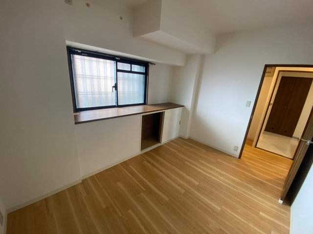 西宮市津門大箇町の賃貸マンションの居間・リビング