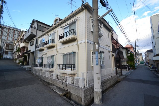 神戸市中央区宮本通２丁目のアパート
